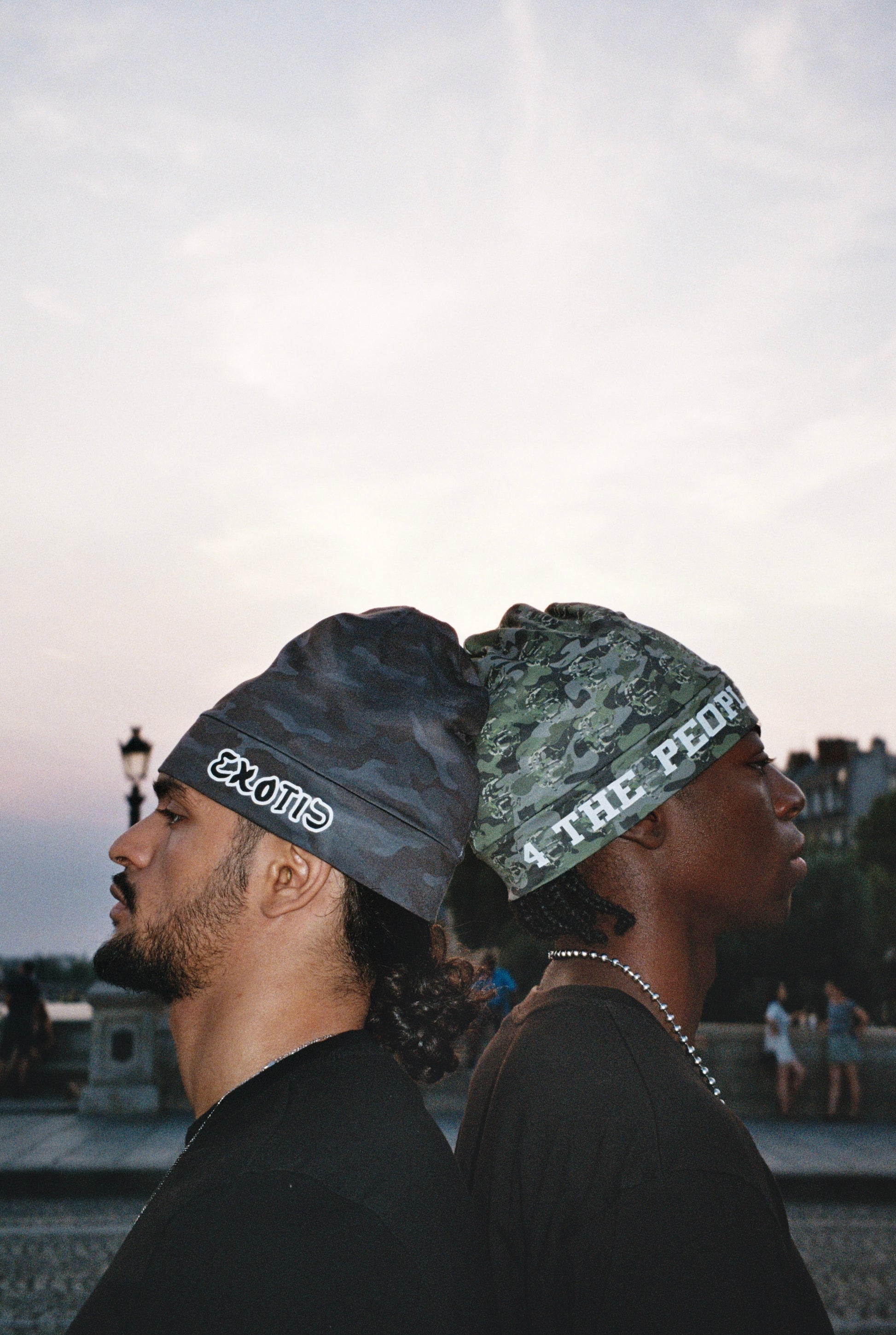 SKULL CAP EN SATIN EXOTIC