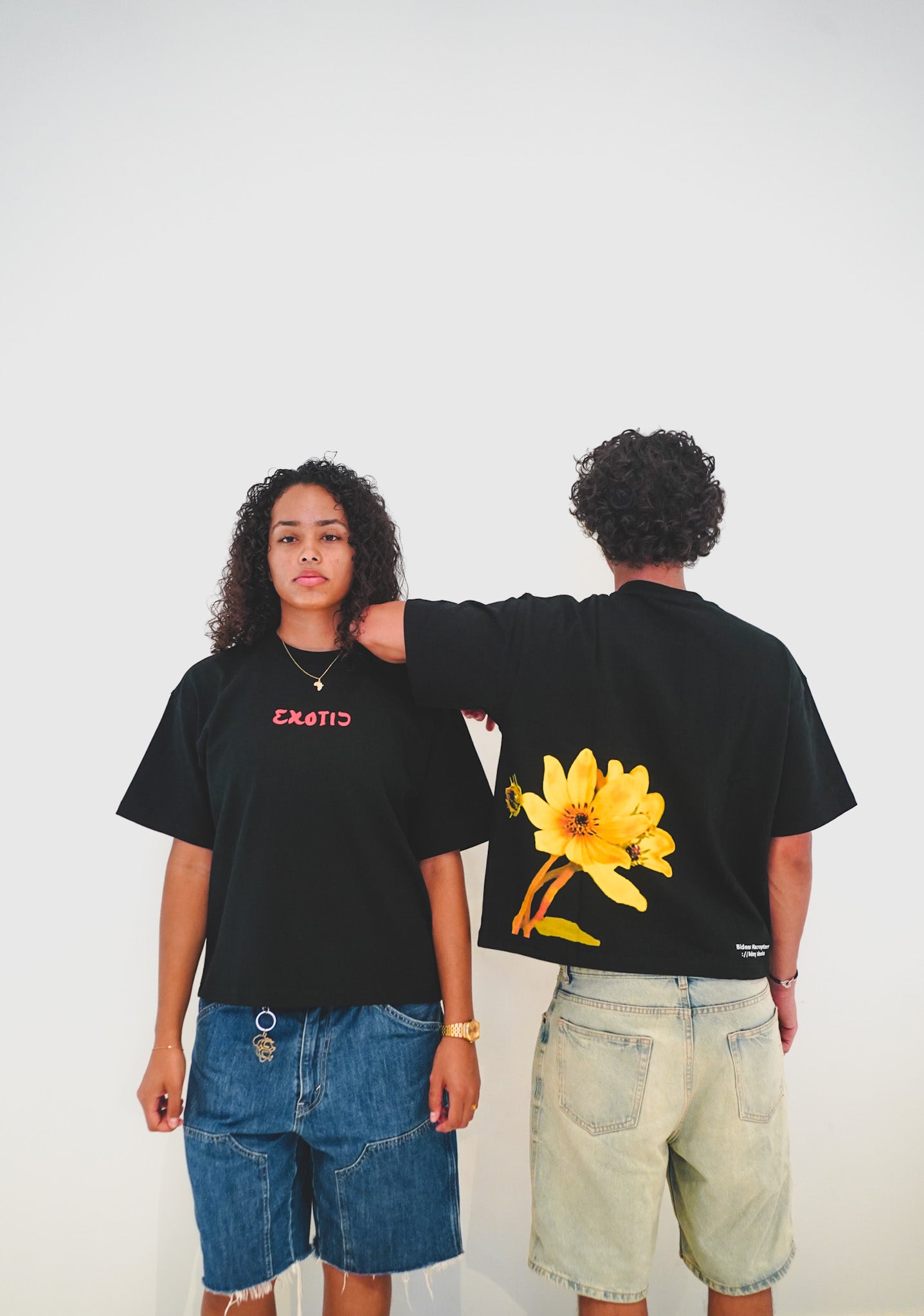 Exotic flowers tee