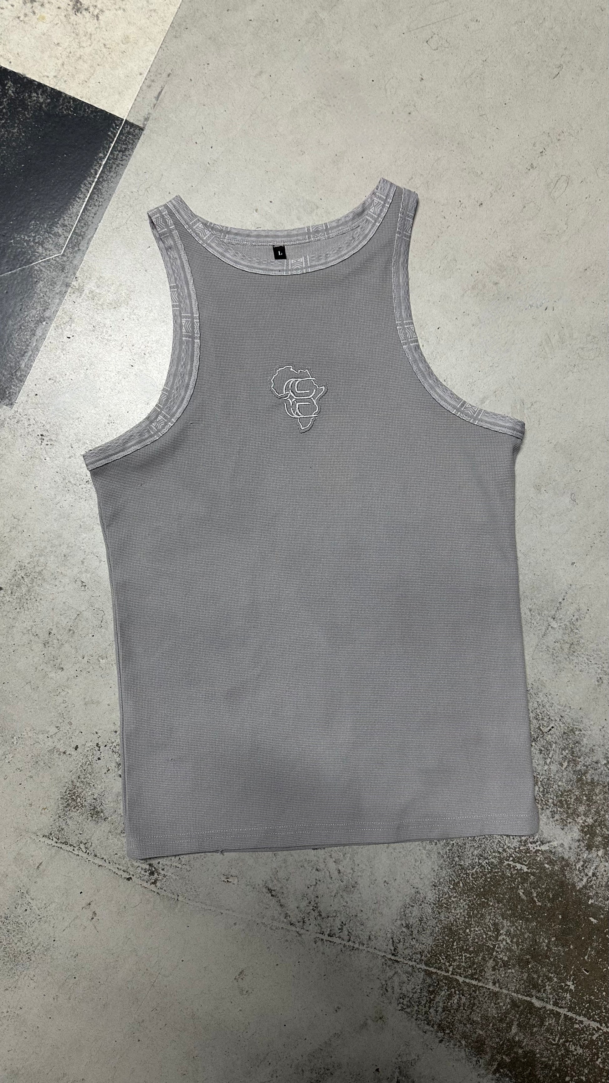 EXOTIC GYALDEM TANK TOPS