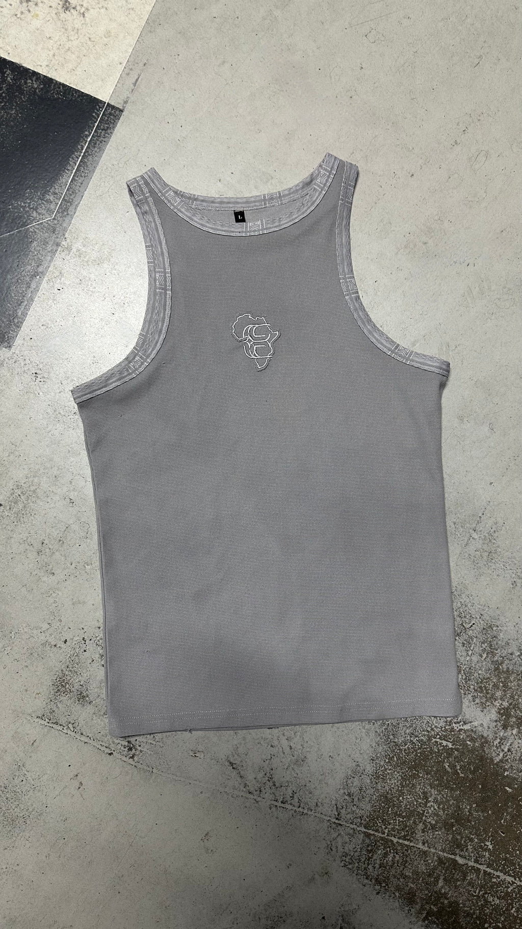 EXOTIC GYALDEM TANK TOPS