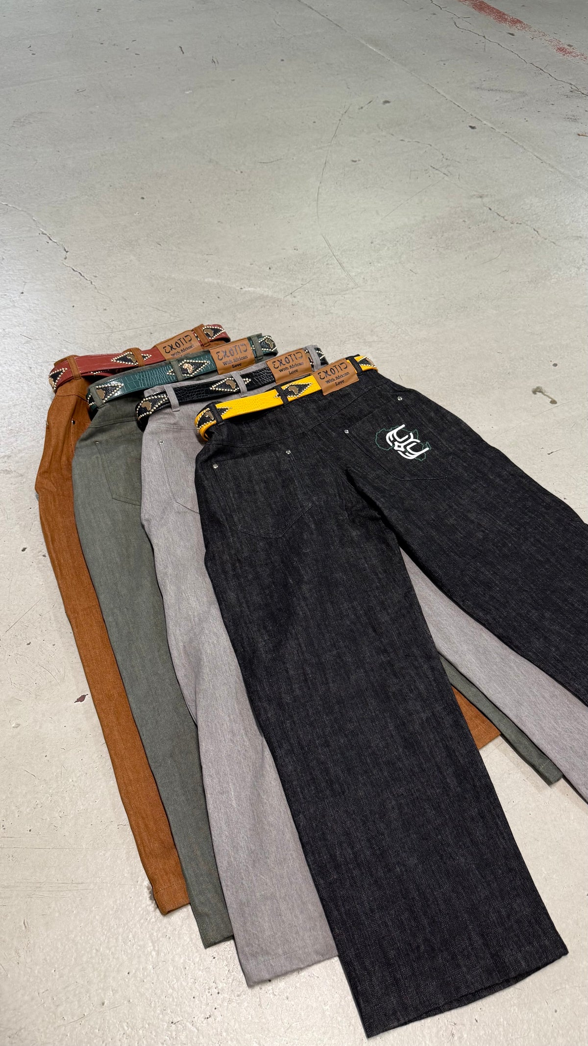 RAW DENIM PANTS