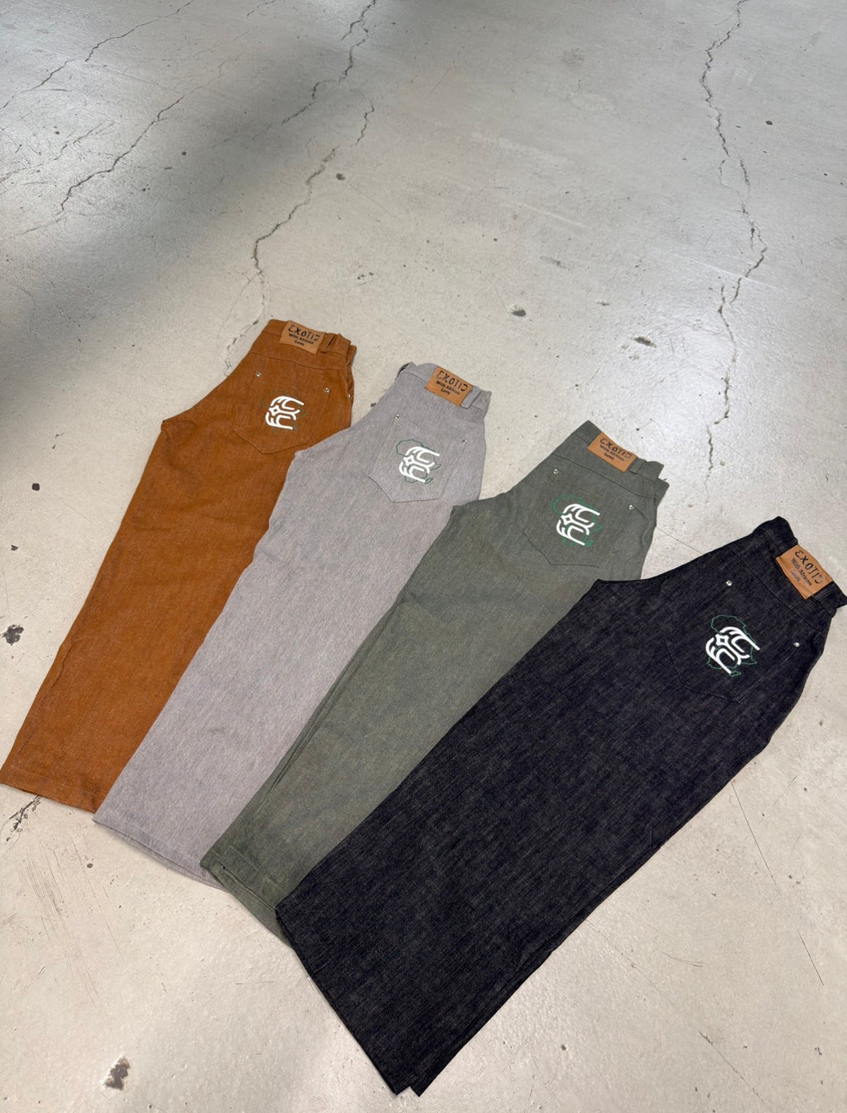 RAW DENIM PANTS