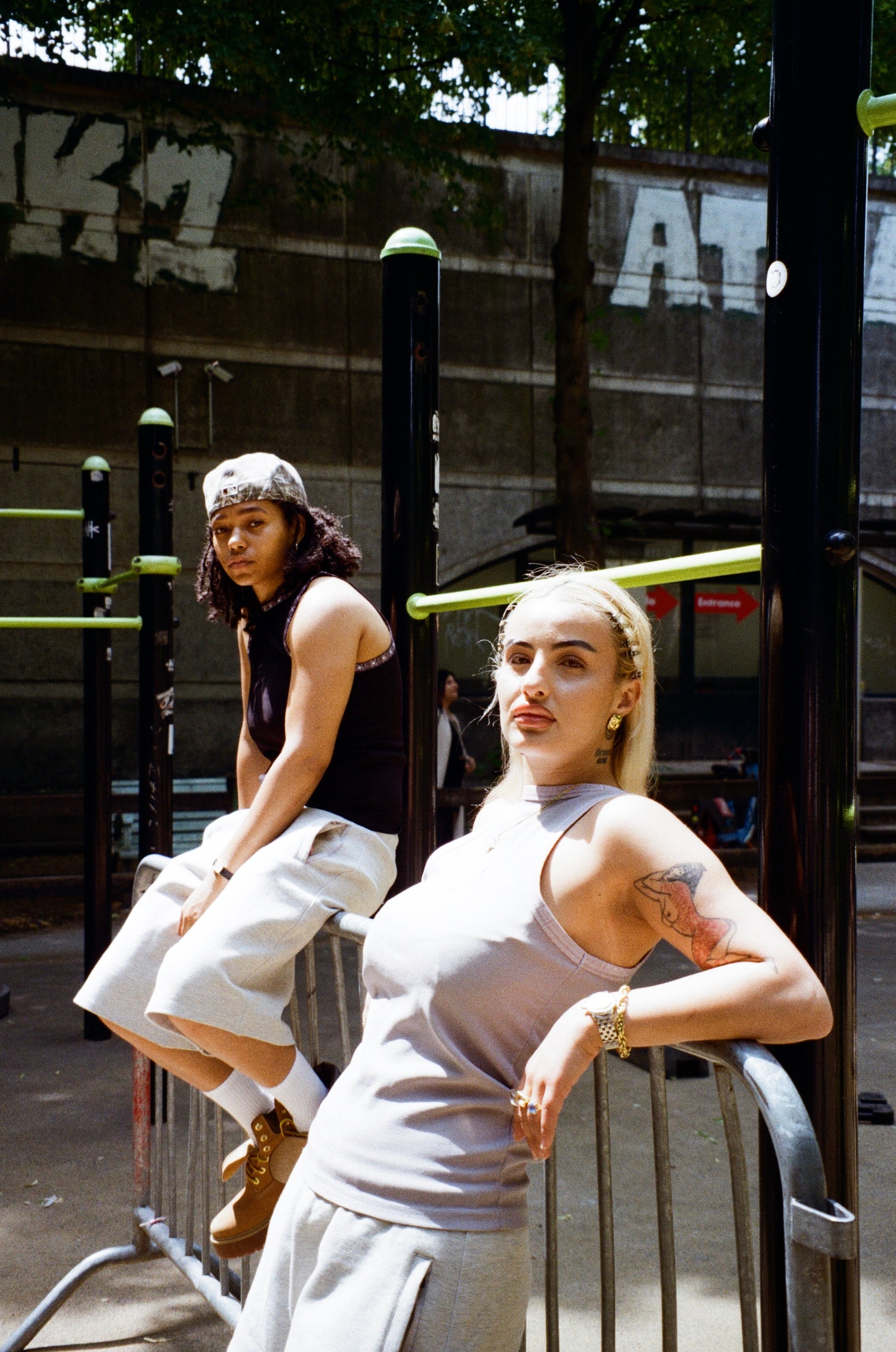 EXOTIC GYALDEM TANK TOPS